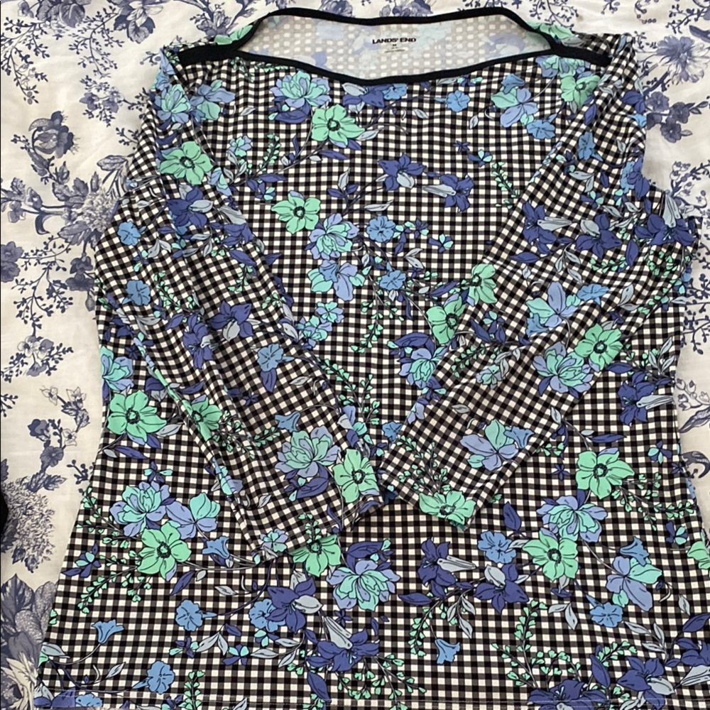 Lands' End Black and White Graphic 3/4 Sleeve Blouse